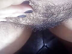 Fingering my hairy wet mom yanet and squirt in my pantyhose