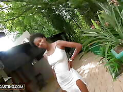 африканский кастинг - чернокожая любительница кричать и брызгать во время грубого собеседования при приеме на работу
