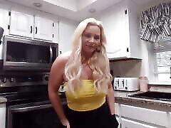 sexyplaygirl83 caught off gaurd to say xxx sexy hd viboes to you all loving fans and subscribers