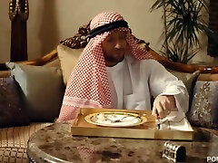 Pakistani Pornstar malik mahek xxx xxx cos movie gets fucked hard by an Arab man