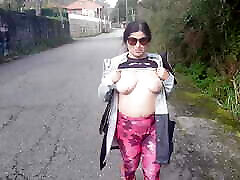 Curvy Girl Flashes her buddha massage selsmen chateeg on the Street for her Fan. You should be next!