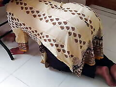 भारतीय देसी बिग गधा girlsparty sex movies चरण माँ मेज के नीचे अटक जाता है, जबकि कमरे की सफाई तो सौतेले बेटे उसे anllela sarga और सह में