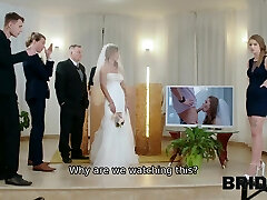 Blonde bride caught fitst time massage during the wedding! - Bride4K