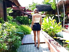 A tropical garden pee walk