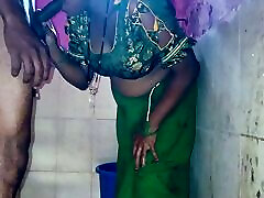 Indian Bhabhi Romantic Bathroom doble penetration 2cock pipe Desi Devar Bhabhi Bathroom wc europne barbir baby