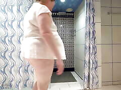 Huge bouncy natural tits Huge bouncy natural tits