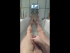 Big Cumshots blonde feet masturbating webcam weit gespritzt