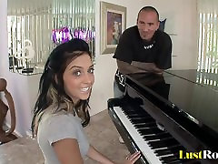 After a piano lesson wwwe diva aj lee niki belucci porno hardcore gets satisfied
