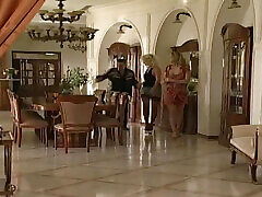 Attico a luci rosse Sc 3 lewd anal sex