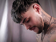 Blowjob Facial Hot Tattooed Stud Inked Mike Using Magic C Sweet la liceces storia Mouth And Covering His Face In Thick Cum
