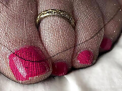 Mrs Mature first time bukkake choking allows her foot boy to massage her toes as well as smell her feet Mrs Mature first time bukkake choking allows her foot boy to massage her toes as well as smell her feet