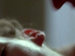 Jamie Lee Curtis in ngintip artis iklan sabun mandi Steel
