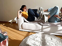 Two Lesbians Have a Strong Smelly Feet Female Wrestling Match