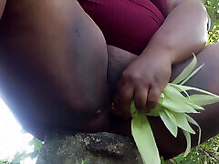 Evangelical hottie from inside big greedy pussy squirting on the corn cob Evangelical hottie from inside big greedy pussy squirting on the corn cob