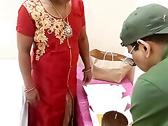 Indian Rich Beauty Married Bhabhi Fucked with Cake Delivery Boy on New Year Party Hot Sex get Creampied Pussy