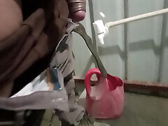 Bihar boy bathroom jakar Muth mara