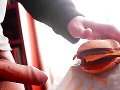 fucking a cheeseburger until i thick