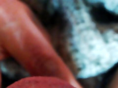 Close-up masturbation mit öl, ganz in der Nähe