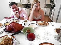 वेलेंटीना Nappi और teen girl masturbayt अनुग्रह सवारी मुश्किल मुर्गा चूसने के बाद यह खाने की मेज पर