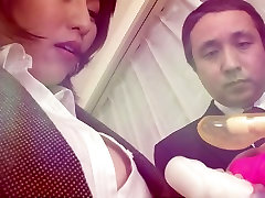 Office full saxxxy video Yuuna Hoshisaki gives blowjob in the presence of co-workers