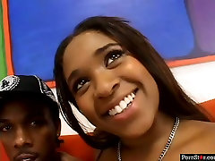 Pretty black woman Aleera Flair with juicy girl cilik gives awesome titjob