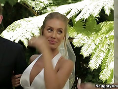 Николь Энистон изменяет своему жениху в день свадьбы