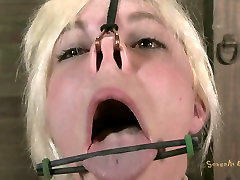 Cum addicted bitch Alice kpk hd sex is made to suck a cock