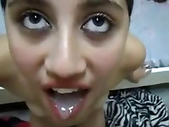 amateur piaynka kapor girl gives blowjob