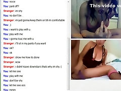 Lesbian girls have a cybersex session on omegle