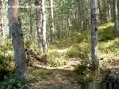Ejército chica hace un sextape con su rubia gf en el bosque
