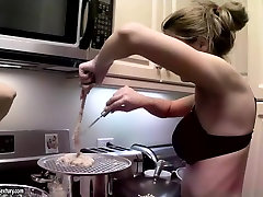 Cindy Hope and alla feet worship are cooking in the kitchen