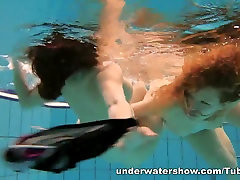 UnderwaterShow Video: Katka and Kristy