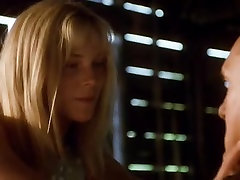 Amy Locane,एमी इरविंग में दूर किया 1996