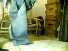 Desi jolok ngan pisang made porn video of a curvy babe riding cock