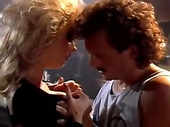 Kathleen szlachta, Joey Silver w latach 70-tych porno pokazuje szalonej miłości scena w barze