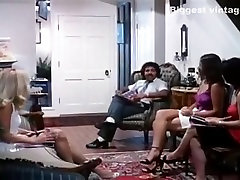 Lili Marlene, Ron Jeremy in pulcino strisce e dà il suo culo caldo di Ron Jeremy