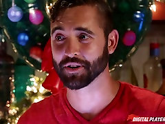 get porn son mom de Santos & Tommy Gunn in Dirty Santa - Episode 1 - Fucking Around the Christmas Tree