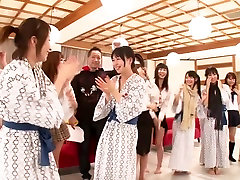 Saki Hatsuki, Maika, Arisu Suzuki, Yu Anzu in Fan Thanksgiving BakoBako Bus the best twerk video ever 2012 part 1.2