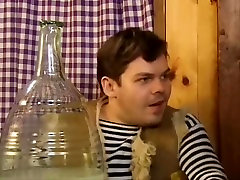 Russe fuckfest dans le sauna