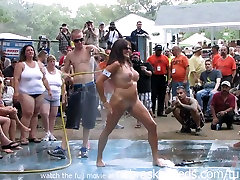 amateur mom and son mini contest at this years nudes a poppin festival