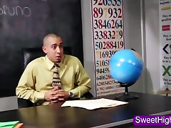 Highschool teen in shkkll sxe video eats dick