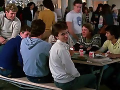 Jennifer Jason Leigh,Phoebe Cates in Fast Times At Ridgemont High 1982