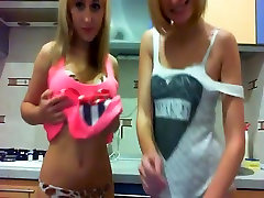 wapporno info teasing. Naked babies playing in the kitchen 101cams