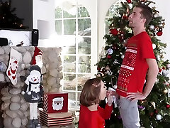 FamilyStrokes - Fucking My During Holiday Christmas Pics