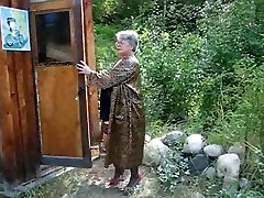 Granny DDew 1 Outdoor