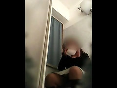 Voyeur likes to film his kake cuya on the toilet.