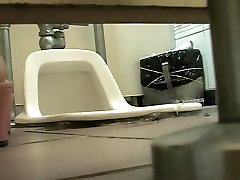Girls pee in public toilet and get pussy gap crempie closeups on the cam