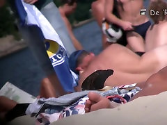 I filmed an amazing close-up video of a pussy on the slepining mom beach