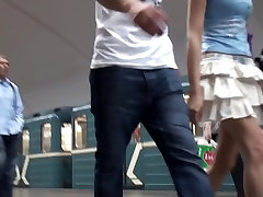 شورت صورتی خال خال در حالی که فیلمبرداری, upskirt ویدئو