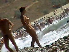 Mature woman with a great ass caught leg hd xxxx on the beach